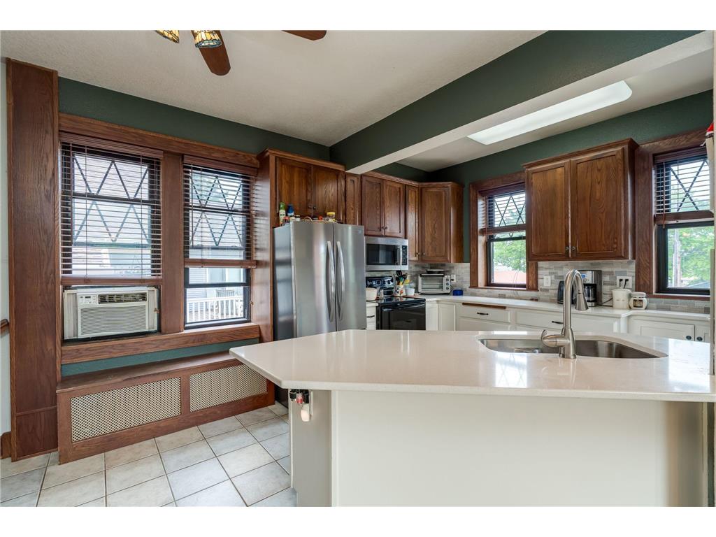 700 N State Street New Ulm MN 56073 7084136 image22