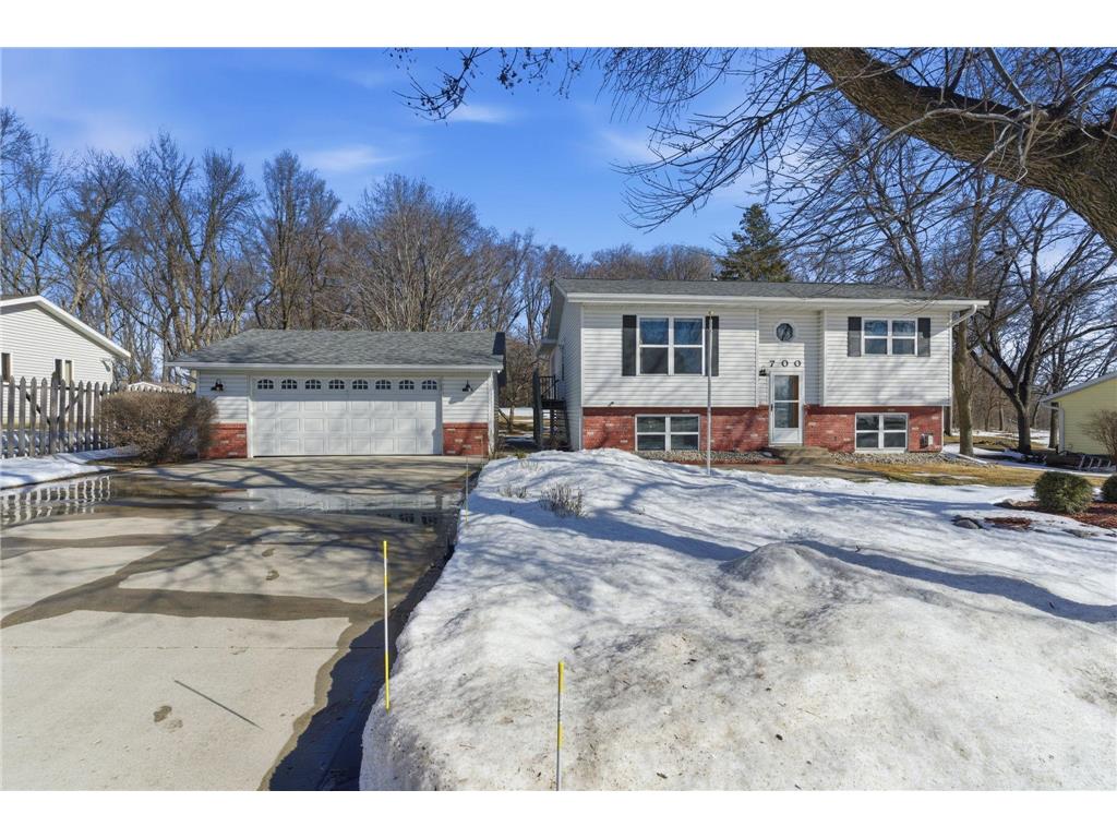 700 NW 29 Street Willmar MN 56201 7027447 image1