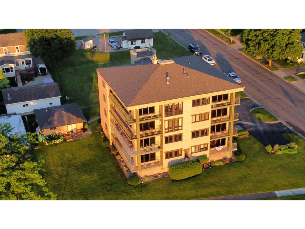 700 S Lakeshore Drive 401, Lake City, MN, 55041 MLS 6554725 Edina