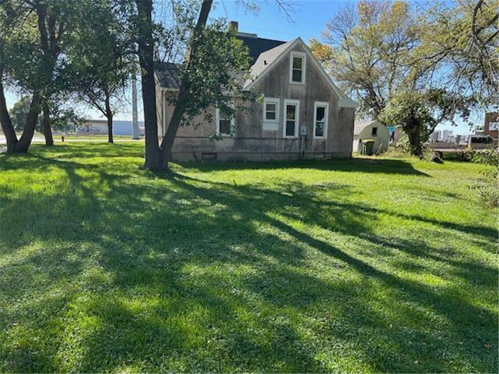 700 W Main Street Marshall MN 56258 6788937 image2