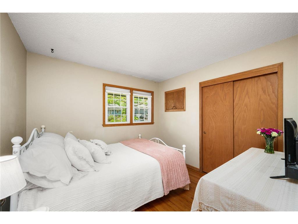 7000 Hill Place N Crystal MN 55427 7046944 image12