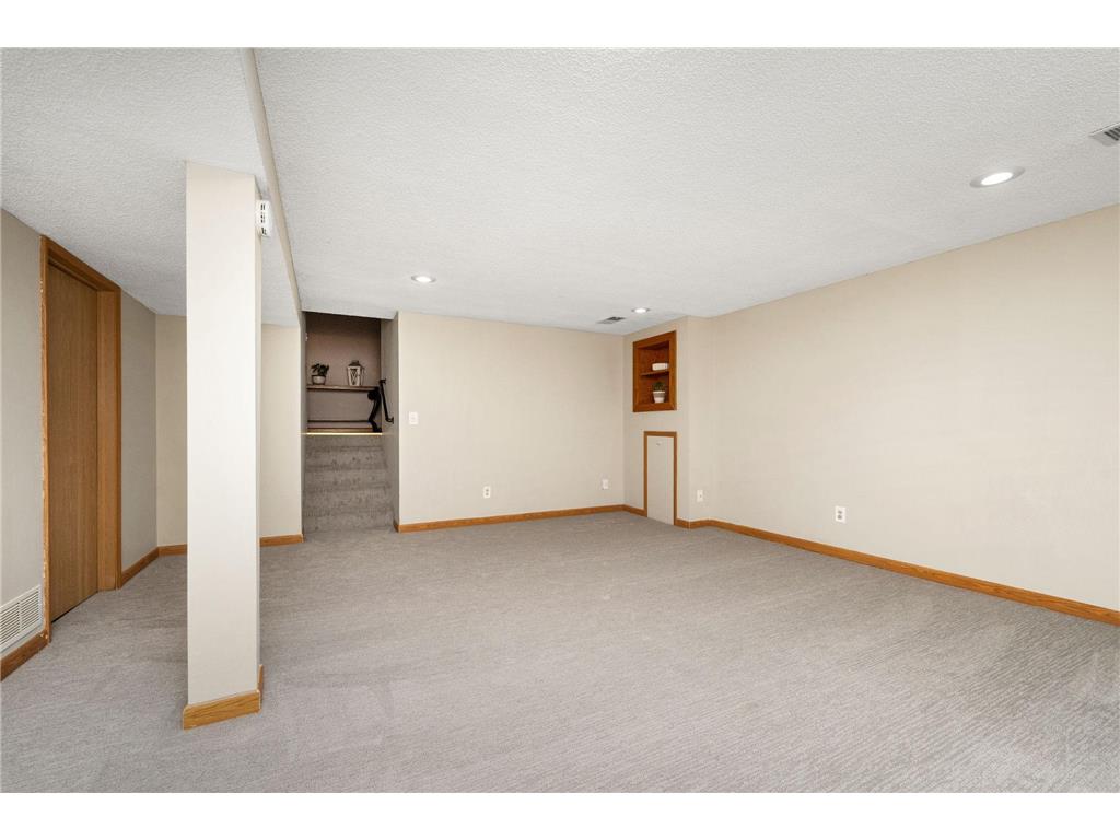 7000 Hill Place N Crystal MN 55427 7046944 image16