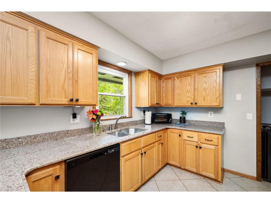 7000 Hill Place N Crystal MN 55427 7046944 image7