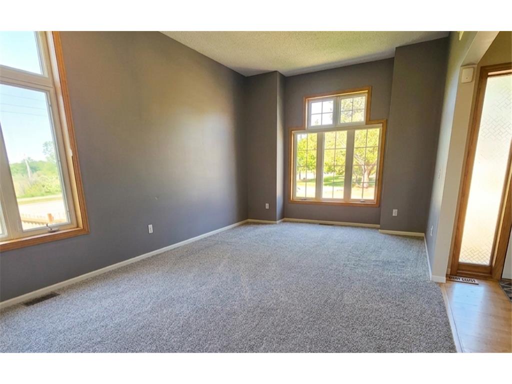 7001 46th Street N Oakdale MN 55128 7084522 image3