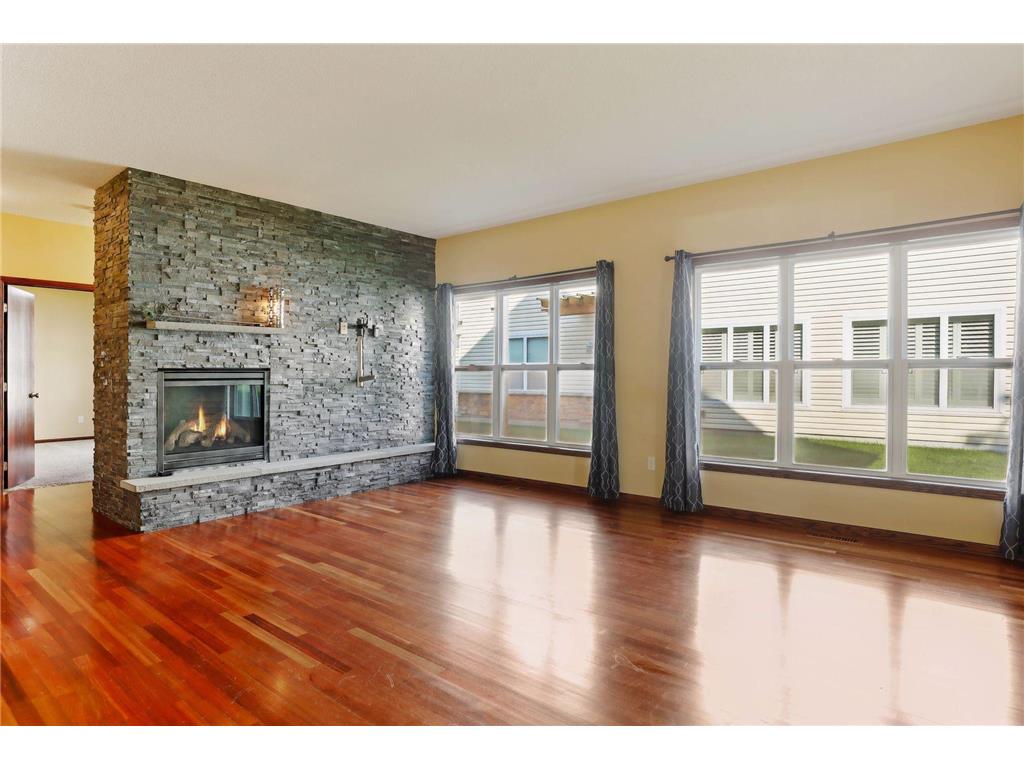 7004 15th Street N Oakdale MN 55128 6596574 image1