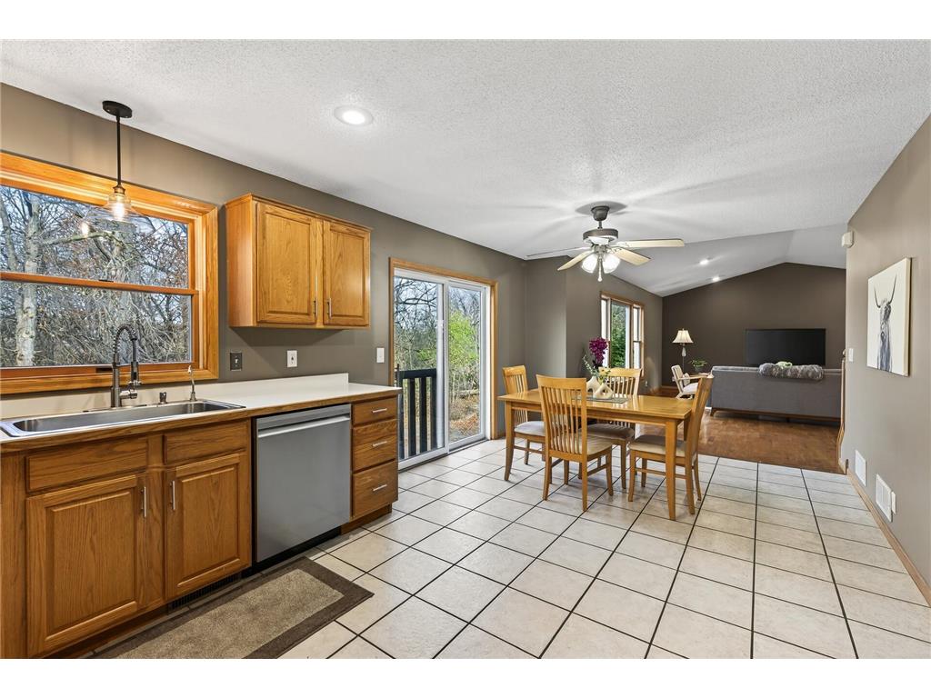 7004 256th Street Wyoming MN 55092 6819502 image11