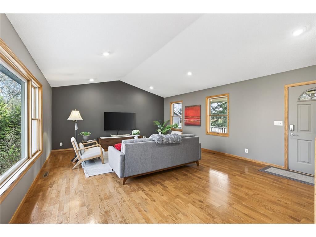 7004 256th Street Wyoming MN 55092 6819502 image5