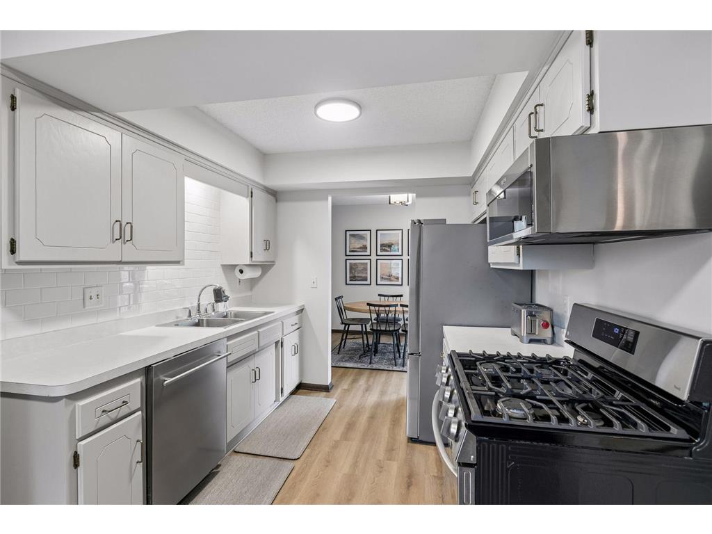 7004 Quail Circle W Brooklyn Center MN 55429 7081970 image10