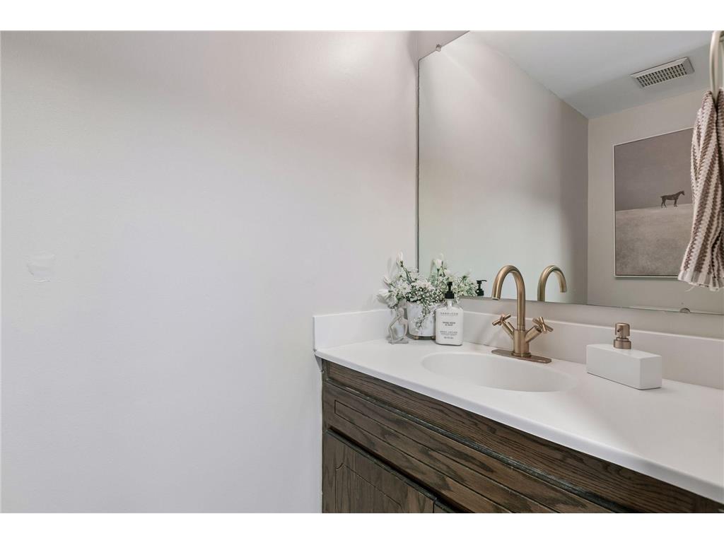 7004 Quail Circle W Brooklyn Center MN 55429 7081970 image25