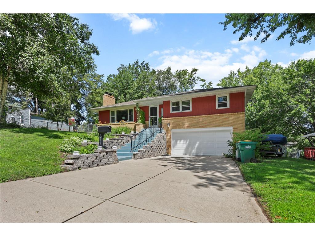 7008 Hill Place N Crystal MN 55427 6751303 image1