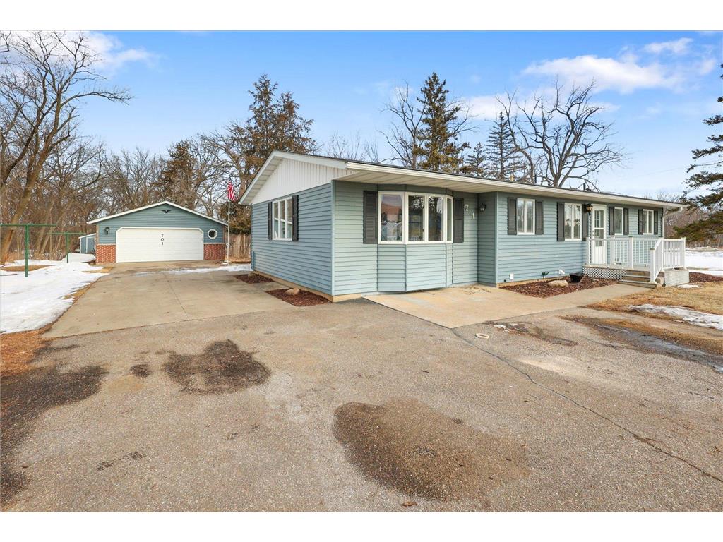 701 10th Street E Hastings MN 55033 - Isabelle 7018249 image32