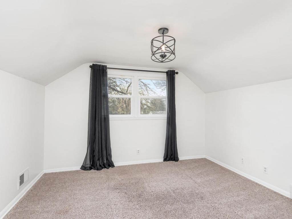 701 1st Street NE New Prague MN 56071 7051010 image18