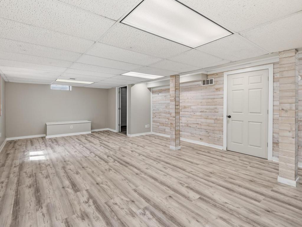 701 1st Street NE New Prague MN 56071 7051010 image20