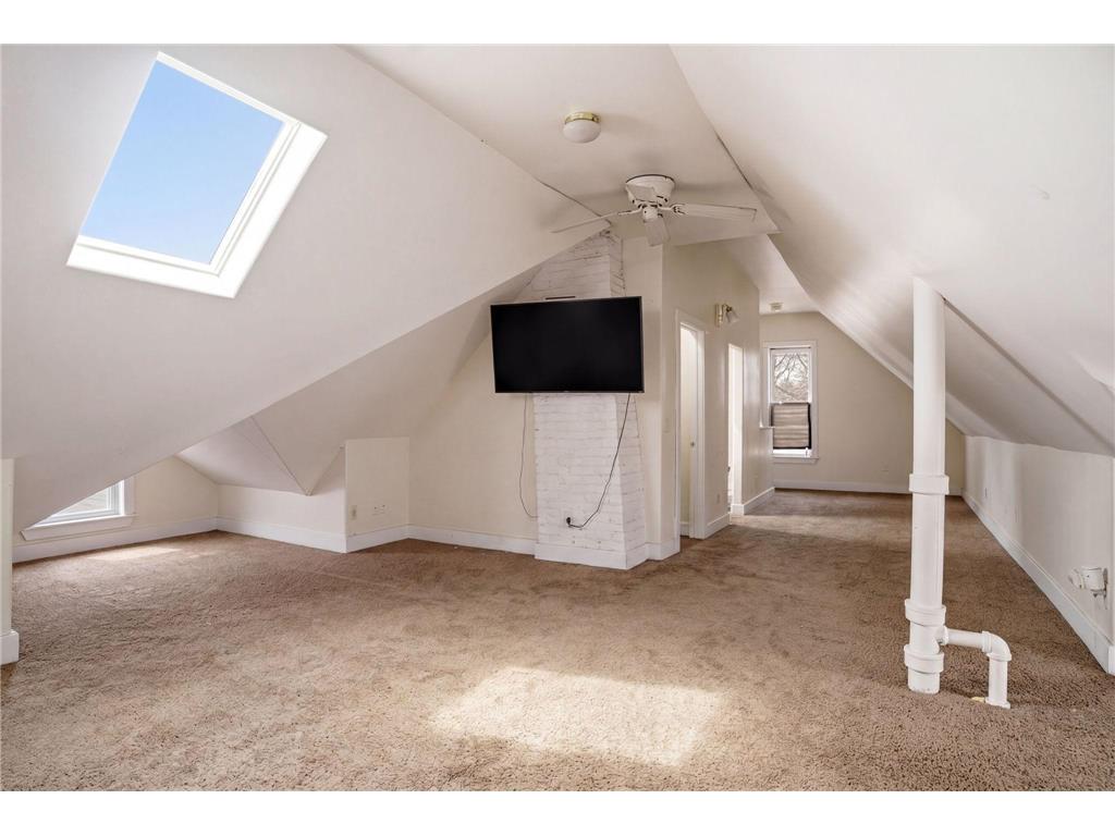 701 4th Street E Saint Paul MN 55106 7075026 image11