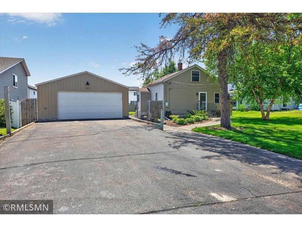 701 69th Avenue N Brooklyn Center MN 55430 7089964 image2