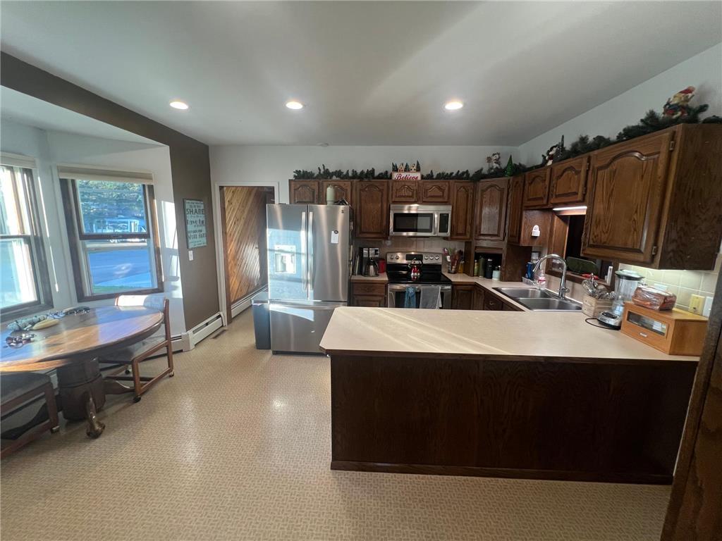 701 Douglas Avenue Henning MN 56551 7054990 image17