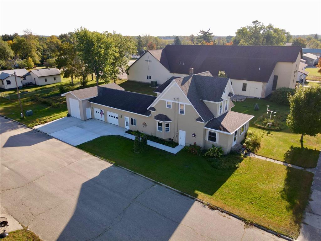 701 Douglas Avenue Henning MN 56551 7054990 image2
