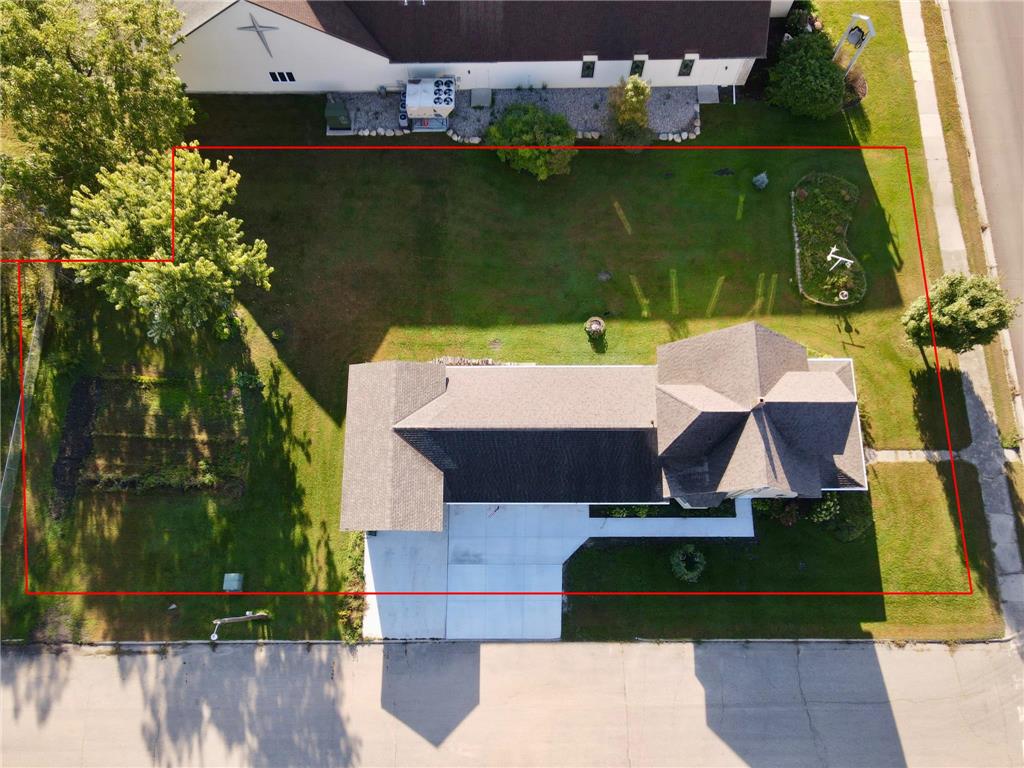 701 Douglas Avenue Henning MN 56551 7054990 image3