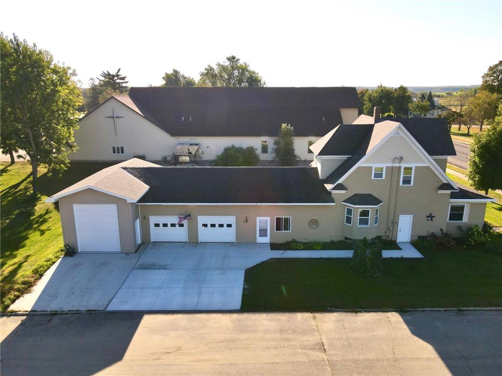 701 Douglas Avenue Henning MN 56551 7054990 image4