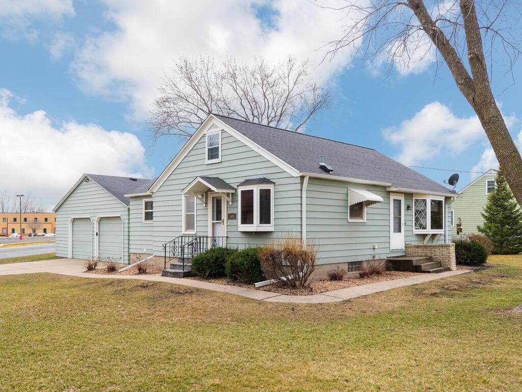 701 Faxon Road Norwood Young America MN 55397 6501688 image1