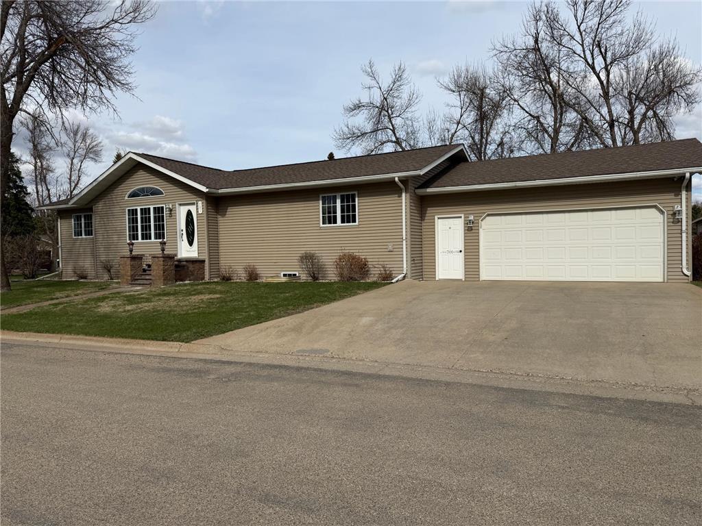 701 Lincoln Street Lisbon ND 58054 7077851 image1