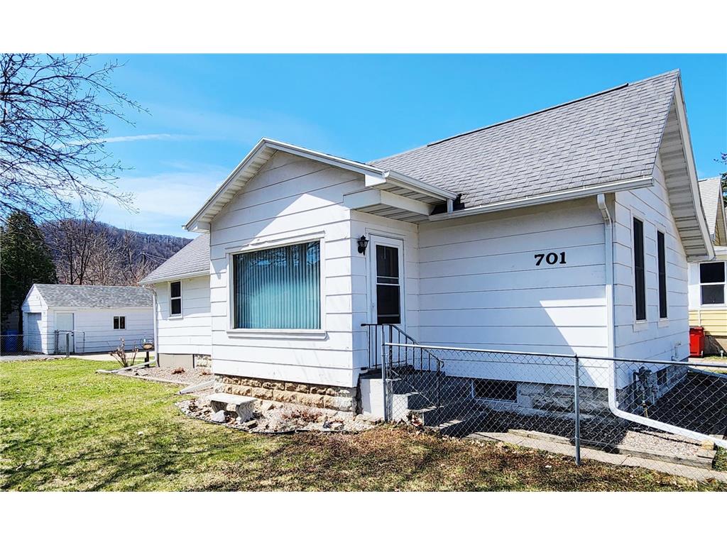 701 Olmstead Street Winona MN 55987 7054712 image1