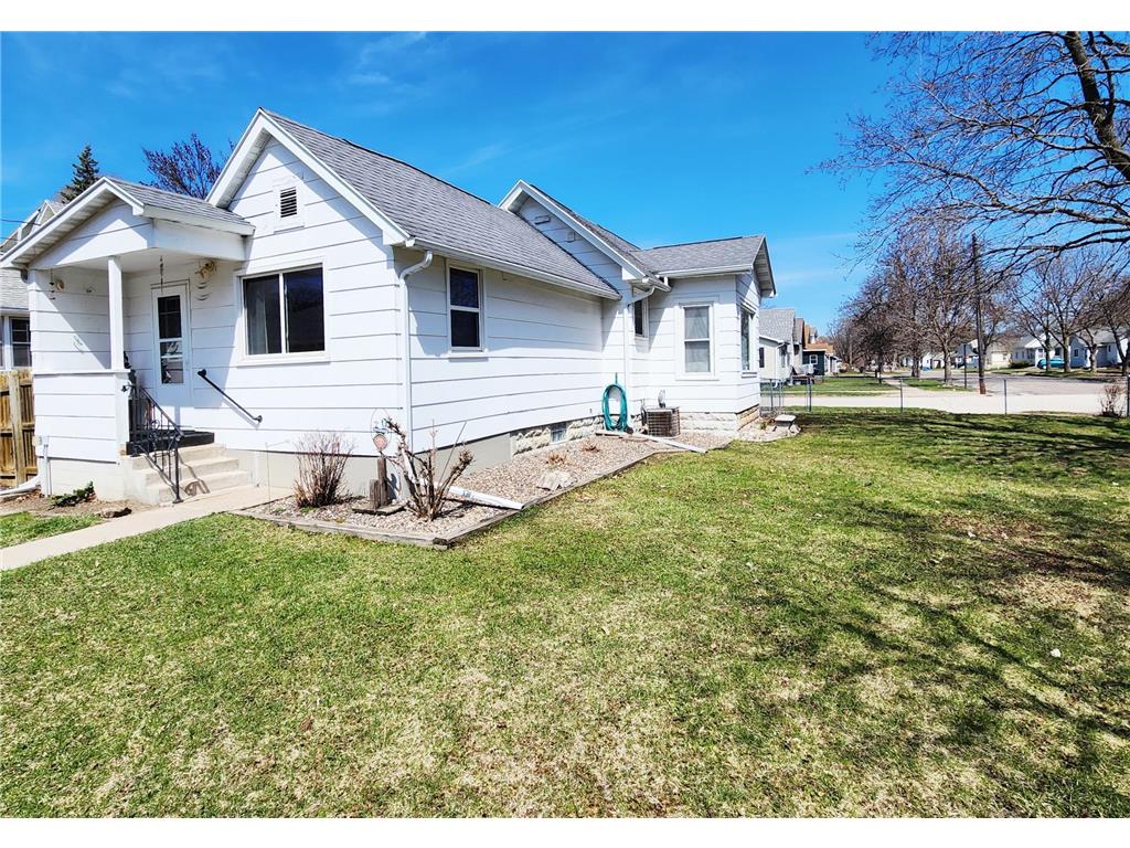 701 Olmstead Street Winona MN 55987 7054712 image3