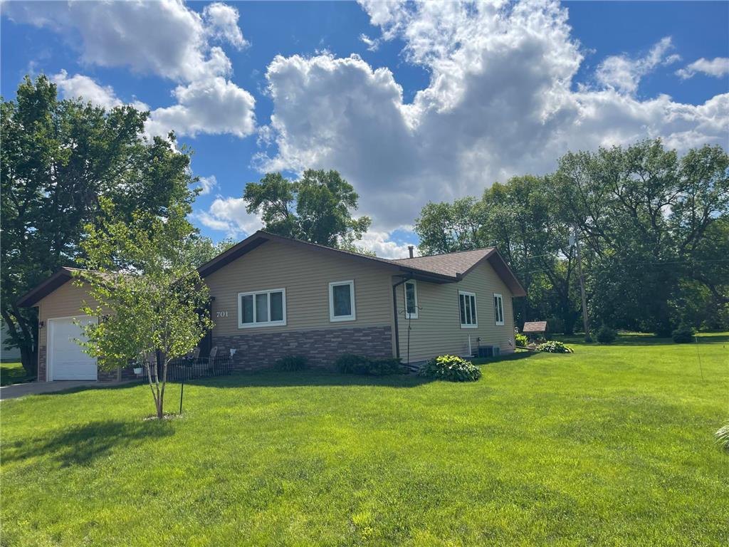 701 Randall Street Tracy MN 56175 6517187 image1