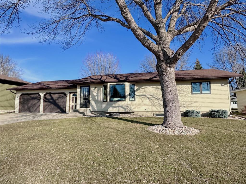 701 Viking Drive Marshall MN 56258 6496615 image1