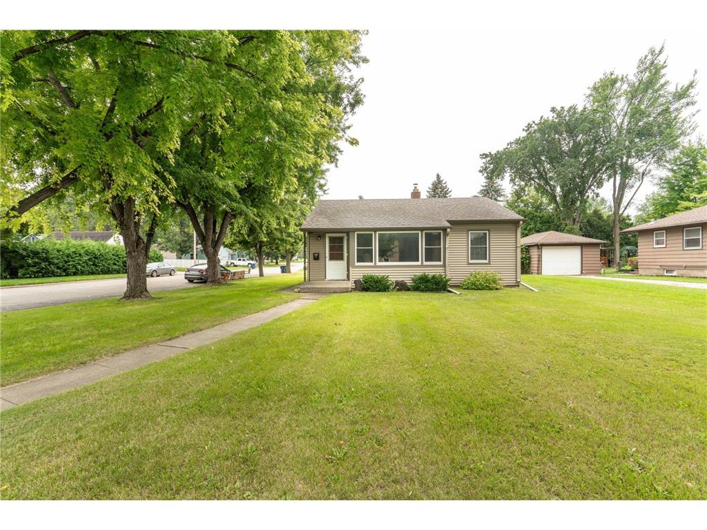 701 W Alcott Avenue Fergus Falls MN 56537 6592354 image1
