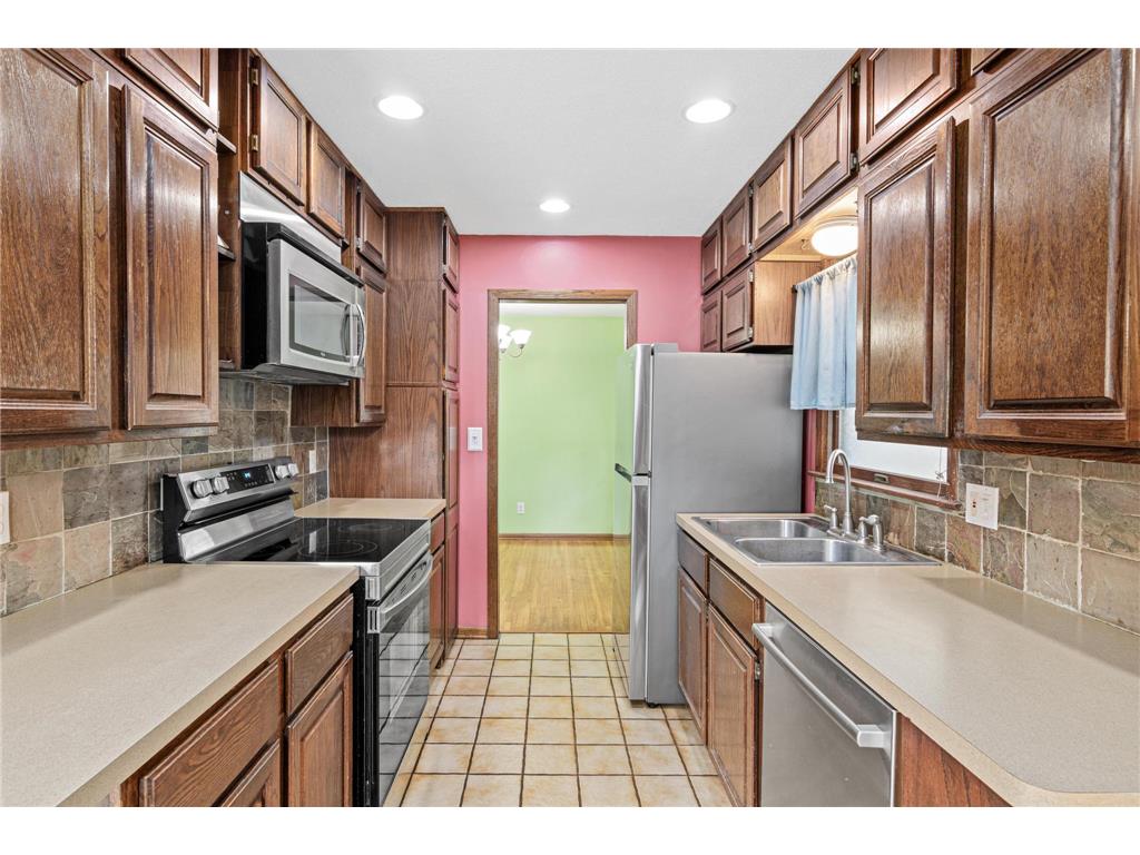 7012 Newton Avenue N Brooklyn Center MN 55430 7071350 image13