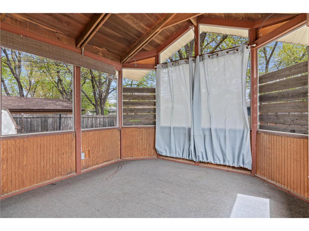 7012 Newton Avenue N Brooklyn Center MN 55430 7071350 image16