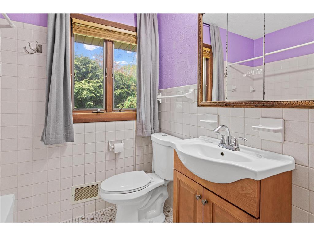 7012 Newton Avenue N Brooklyn Center MN 55430 7071350 image21