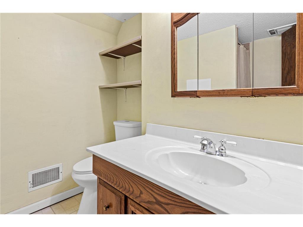 7012 Newton Avenue N Brooklyn Center MN 55430 7071350 image22