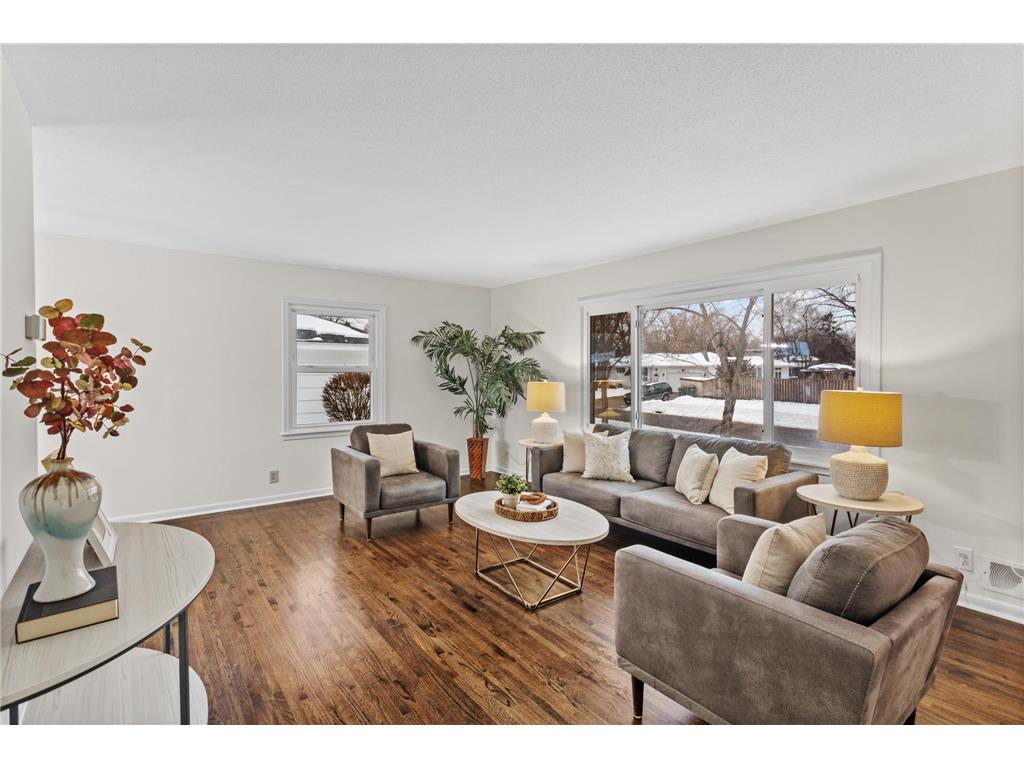 7012 Regent Avenue N Brooklyn Center MN 55429 7017378 image1