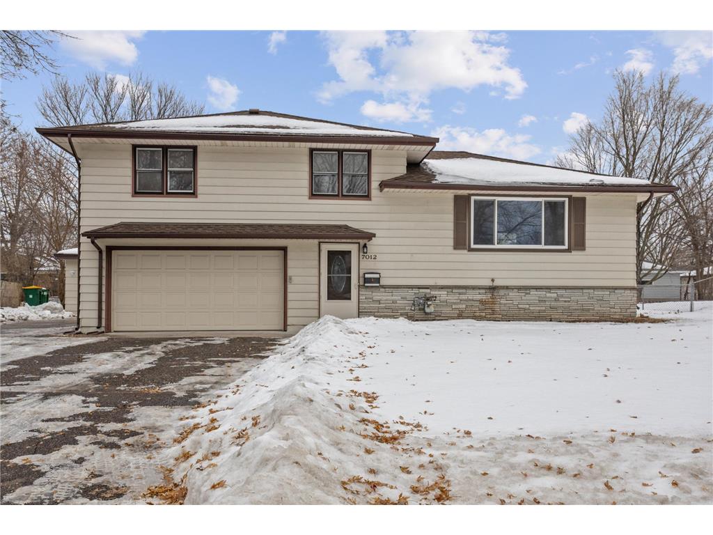 7012 Regent Avenue N Brooklyn Center MN 55429 7017378 image2