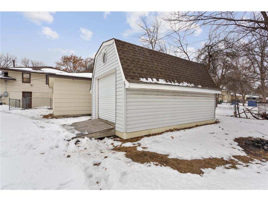 7012 Regent Avenue N Brooklyn Center MN 55429 7017378 image25