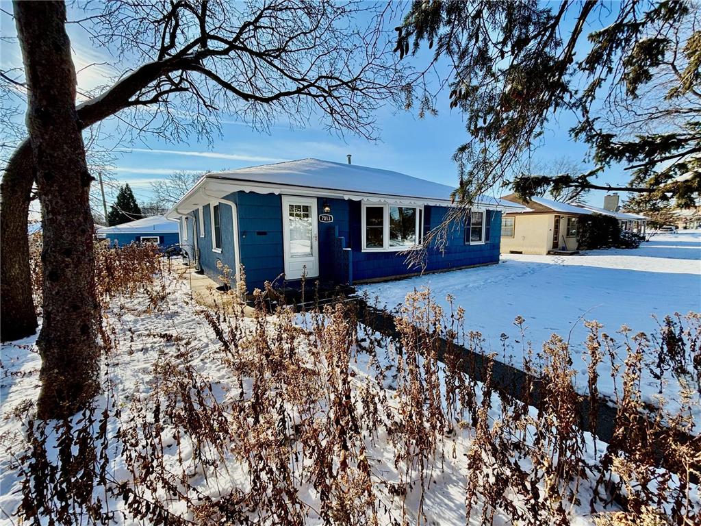 7013 50th Avenue N Crystal MN 55428 6674214 image1