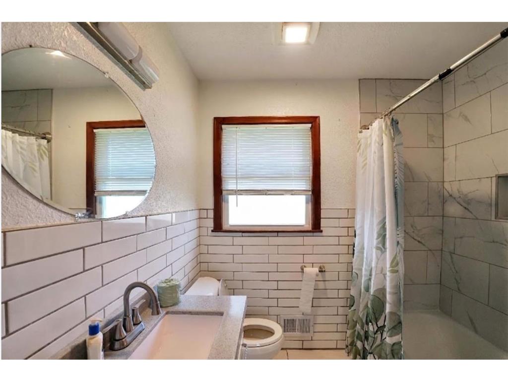 7016 Oliver Circle N Brooklyn Center MN 55430 7078284 image10