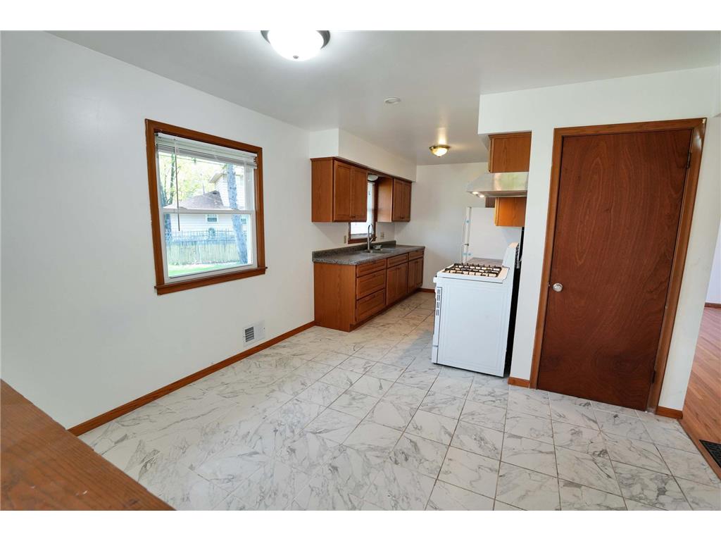 7016 Oliver Circle N Brooklyn Center MN 55430 7078284 image12