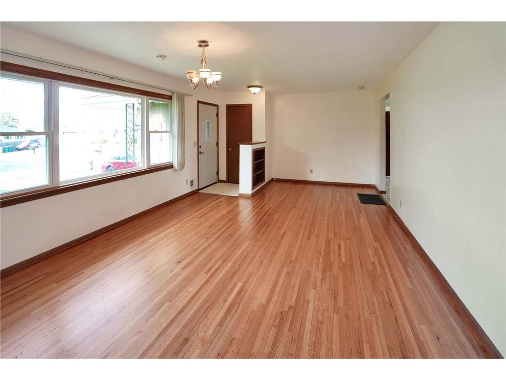 7016 Oliver Circle N Brooklyn Center MN 55430 7078284 image2