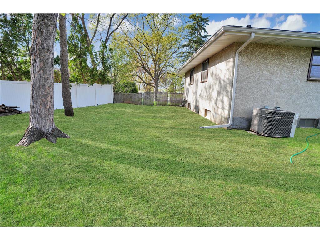 7016 Oliver Circle N Brooklyn Center MN 55430 7078284 image26