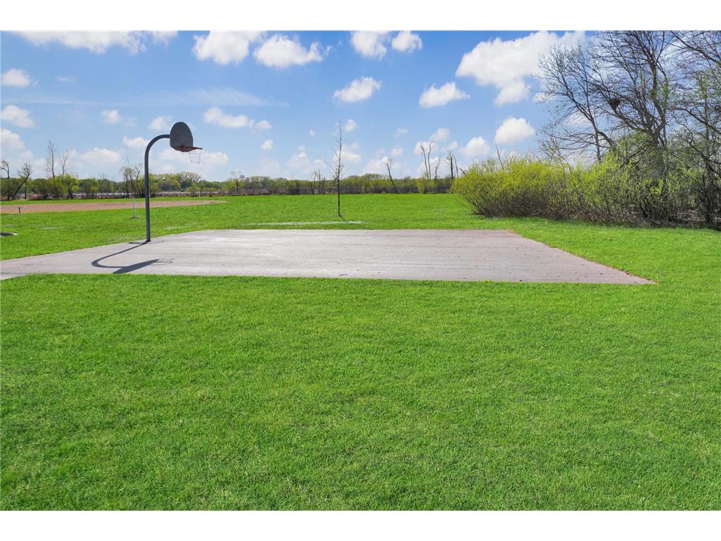 7016 Oliver Circle N Brooklyn Center MN 55430 7078284 image35