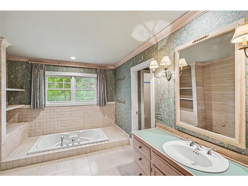 7017 Valley View Road Edina MN 55439 7088296 image11