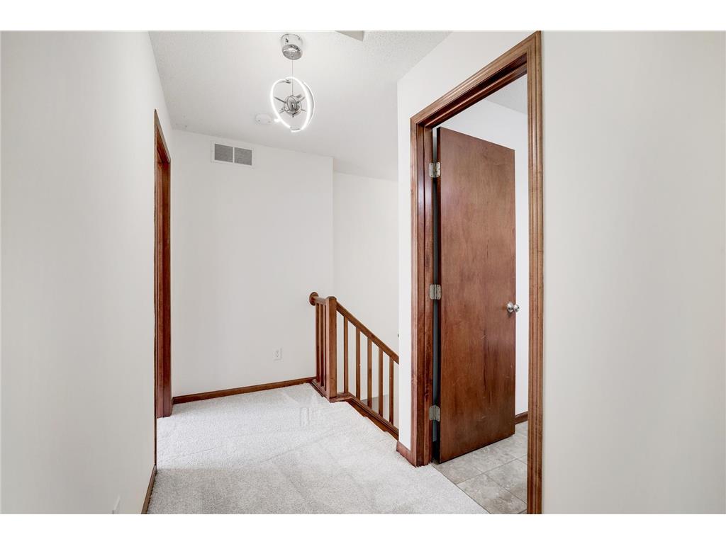 7018 15th Street N Oakdale MN 55128 7065126 image22