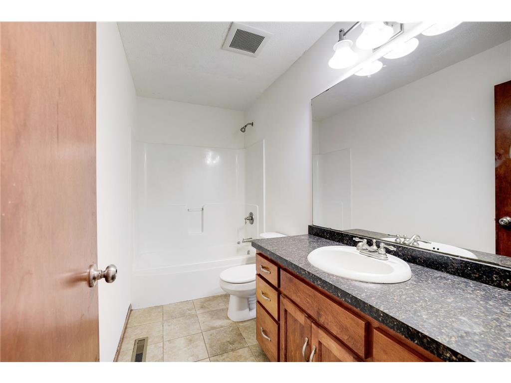 7018 15th Street N Oakdale MN 55128 7065126 image29