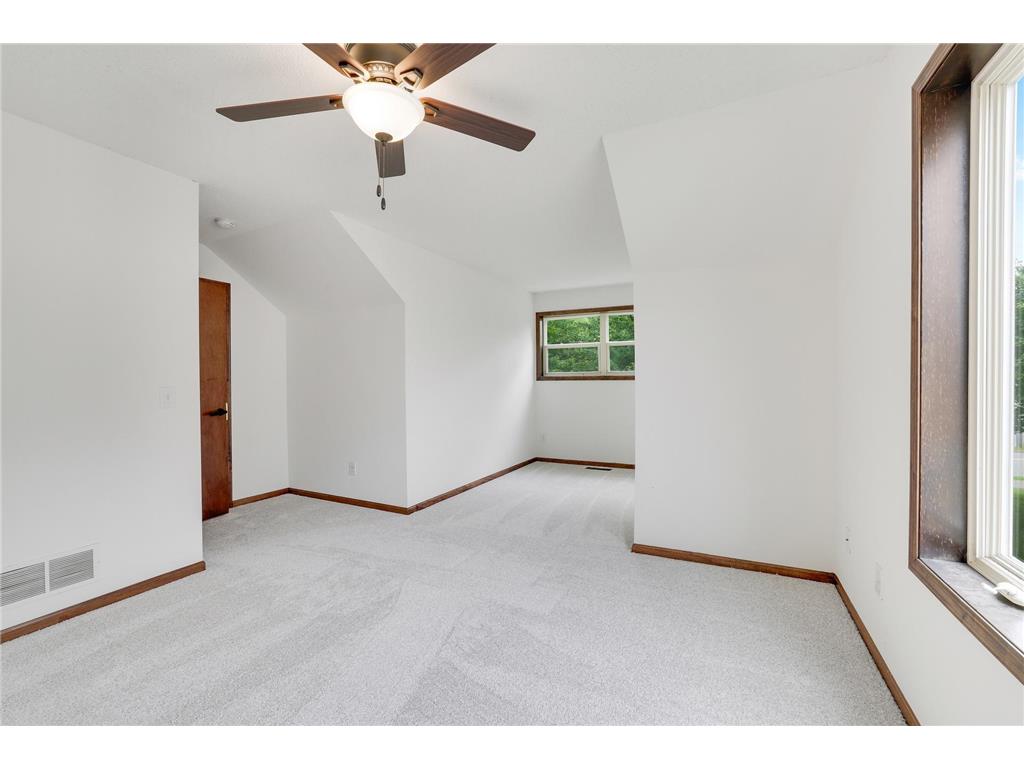 7018 15th Street N Oakdale MN 55128 7065126 image38