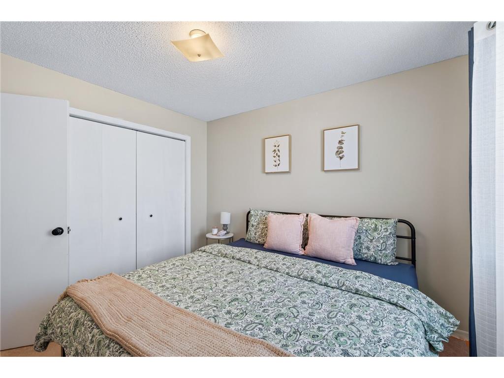7018 49th Street N Oakdale MN 55128 7110343 image19