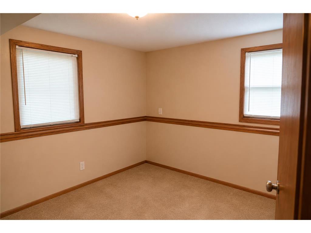 7018 James Avenue N Brooklyn Center MN 55430 7049029 image12