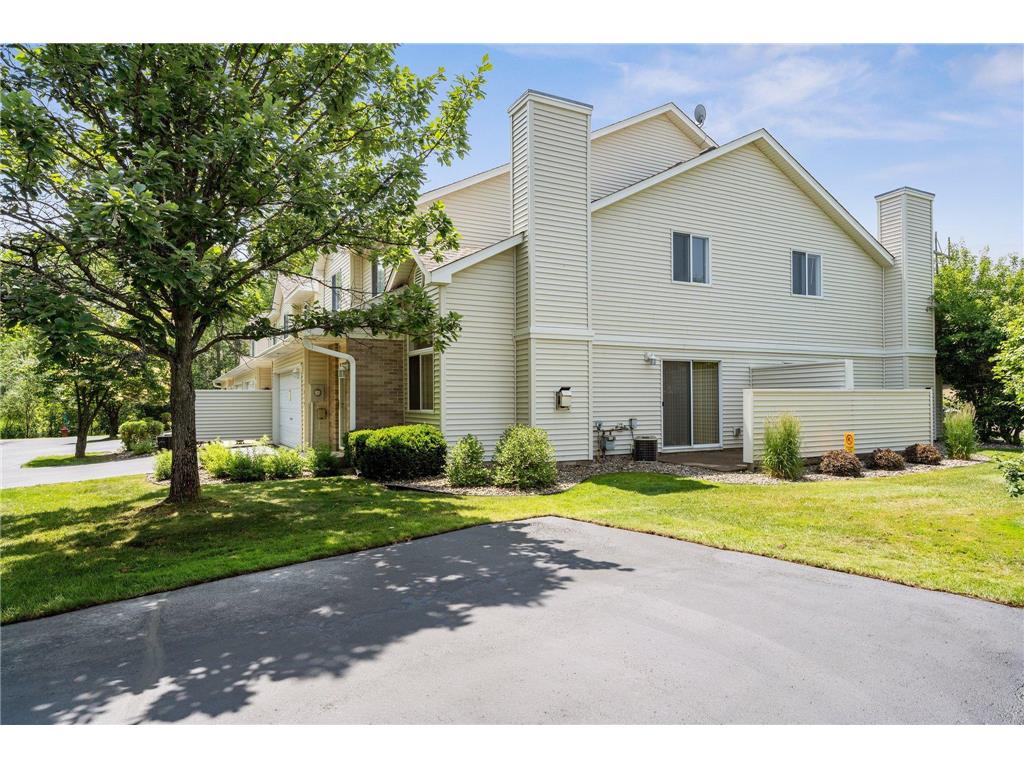 7019 49th Street N Oakdale MN 55128 6390342 image1